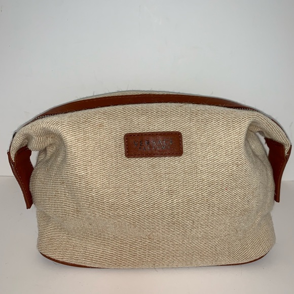 💕VERSACE POUCH💕 - Picture 2 of 6